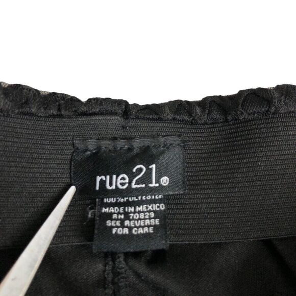Rue 21 Skirt Womens XL Black Fishnet Mesh Pleated Lined Y2k Goth Grunge Witchy - Picture 2 of 16